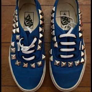 Women’s 💕Blue Studded Vans 👟!! Size 5.5